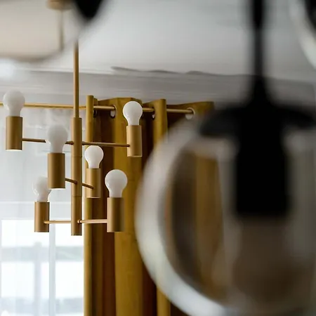 דירה Dark In Center With Desk And Balcony By Renters *