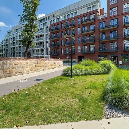 דירה Dark In Center With Desk And Balcony By Renters *